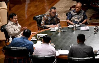 Prabowo Gelar Rapat Maraton di Hambalang, Bahas Pendidikan STEM hingga Kesiapan Mudik