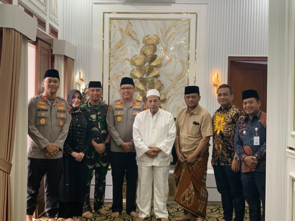 Gubernur Jateng Temui Habib Luthfi, Bahas Peran Ulama Jaga Kondusivitas Daerah